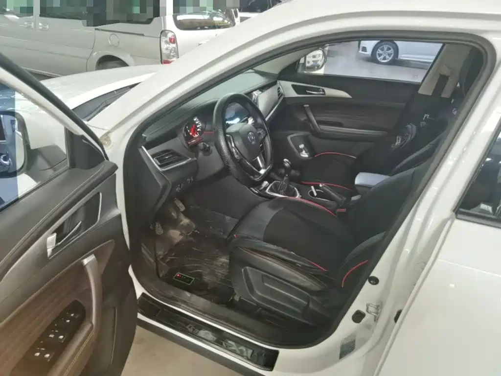 Changan CS35PLUS 2018 — фото 16