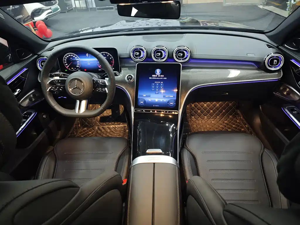 Mercedes-Benz C-Class 2024 — фото 13