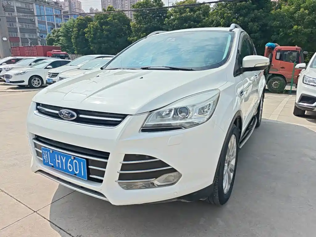 Ford Kuga 2014 — фото 1