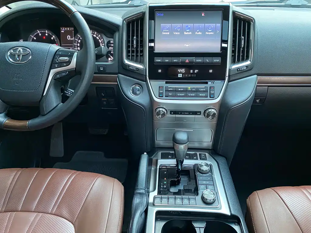 Toyota Land Cruiser 2019 — фото 17
