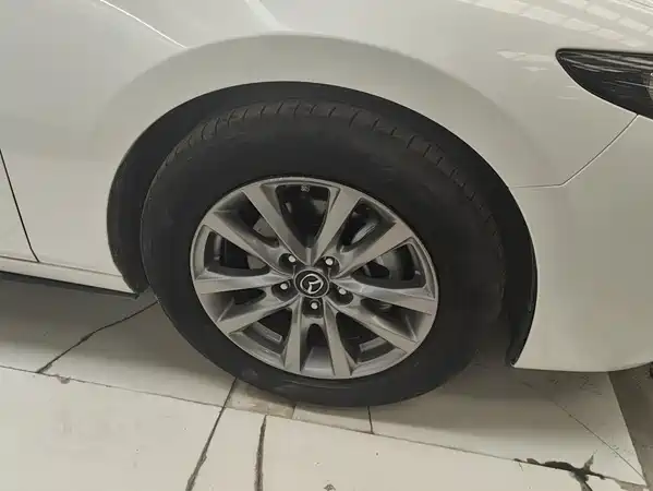 Mazda 3 Axela 2023
