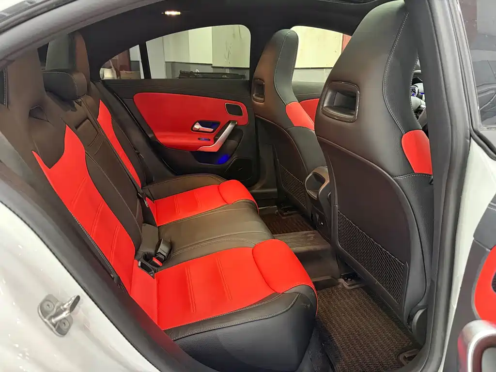 Mercedes-Benz CLA AMG 2024 — фото 12