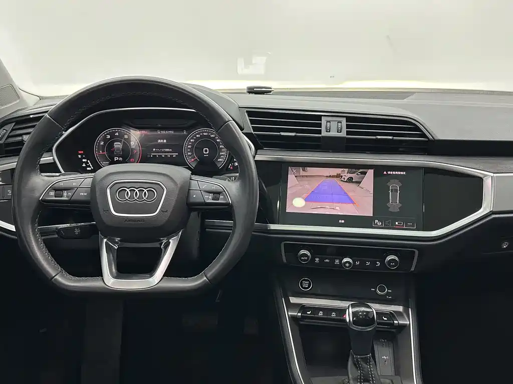 Audi Q3 2022 — фото 11