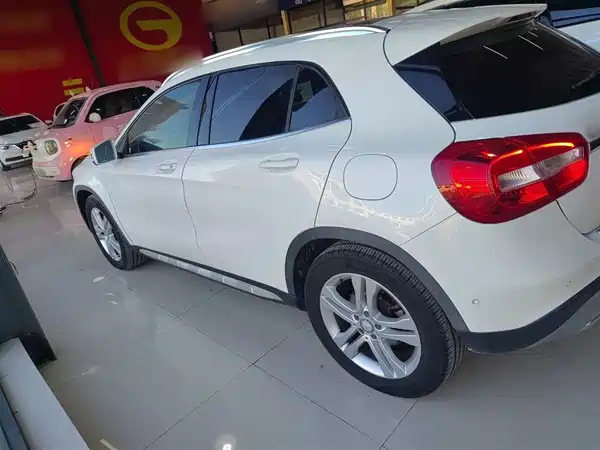 Mercedes-Benz GLA 2016