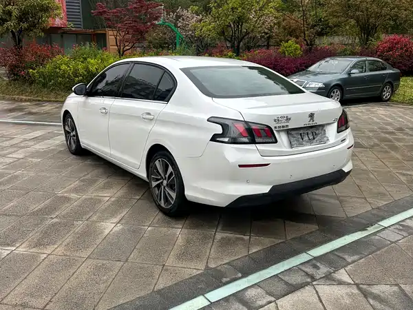 Peugeot 408 2020
