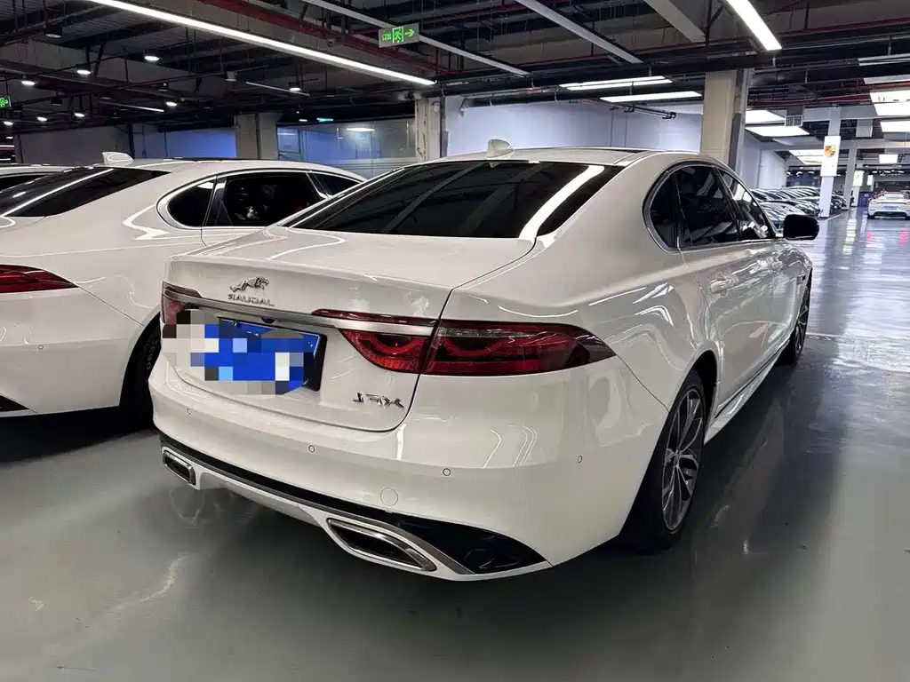 Jaguar XFL 2021 — фото 17