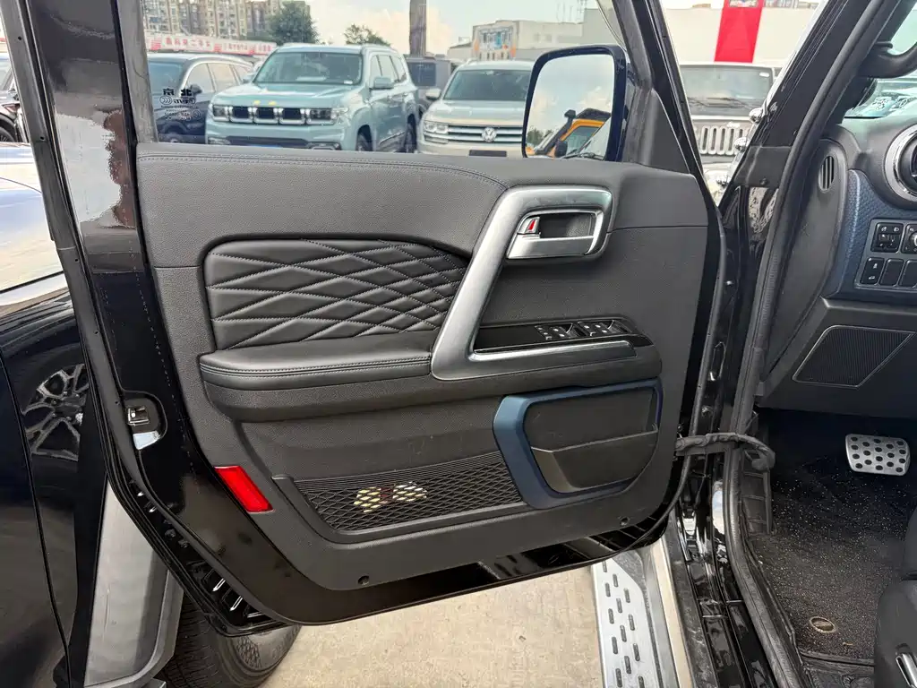 BAIC BJ40 2021 — фото 18