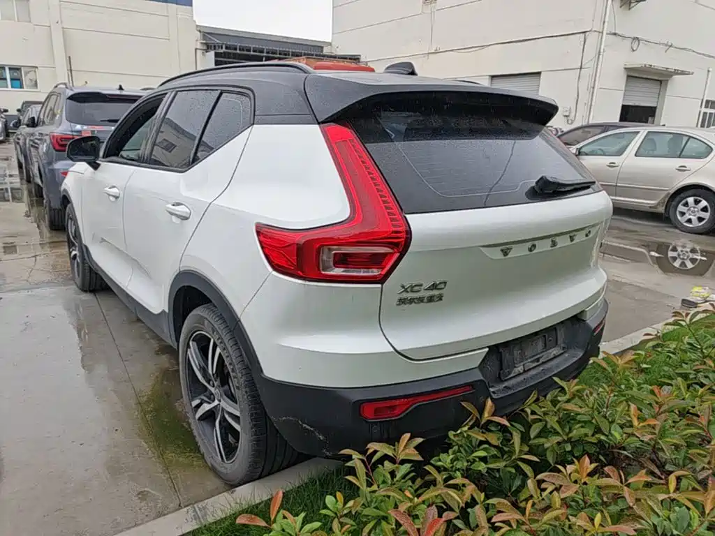 Volvo XC40 2020 — фото 5