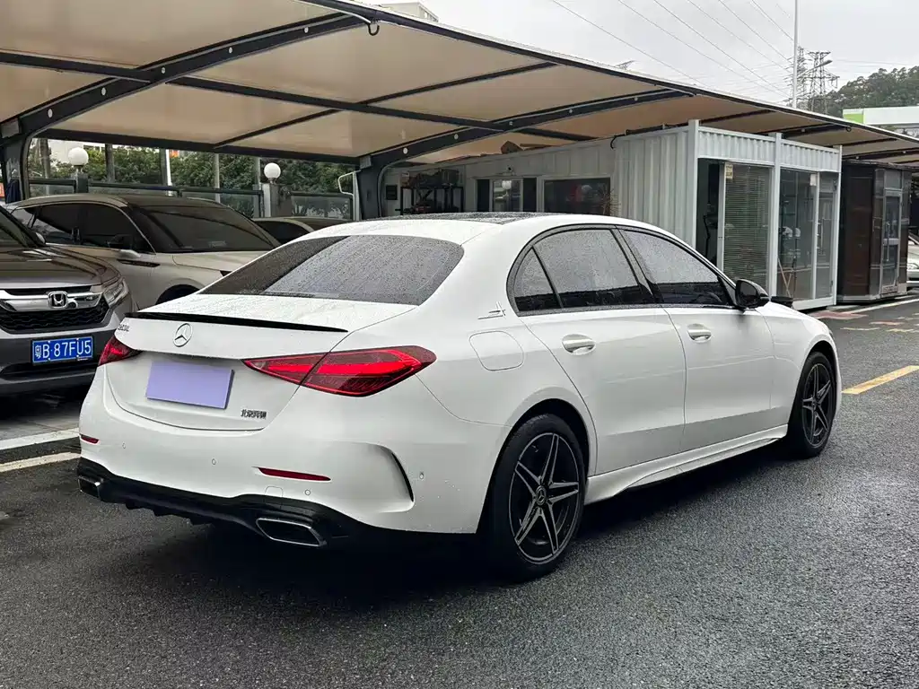 Mercedes-Benz C-Class 2023 — фото 7