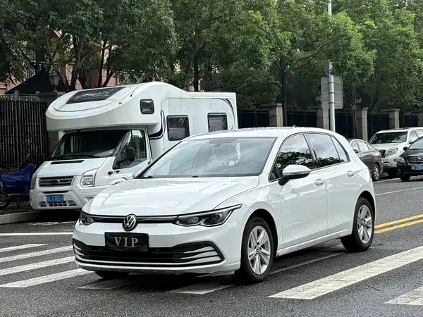 Volkswagen Golf 2023