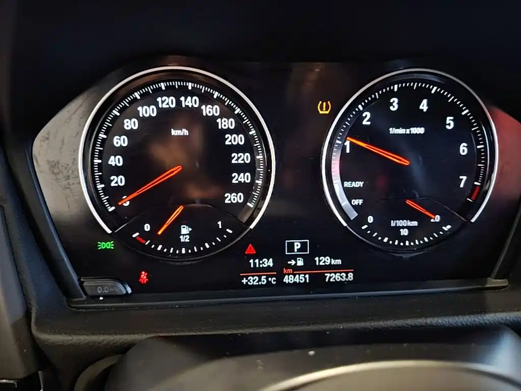 BMW 1 Series 2020 — фото 12