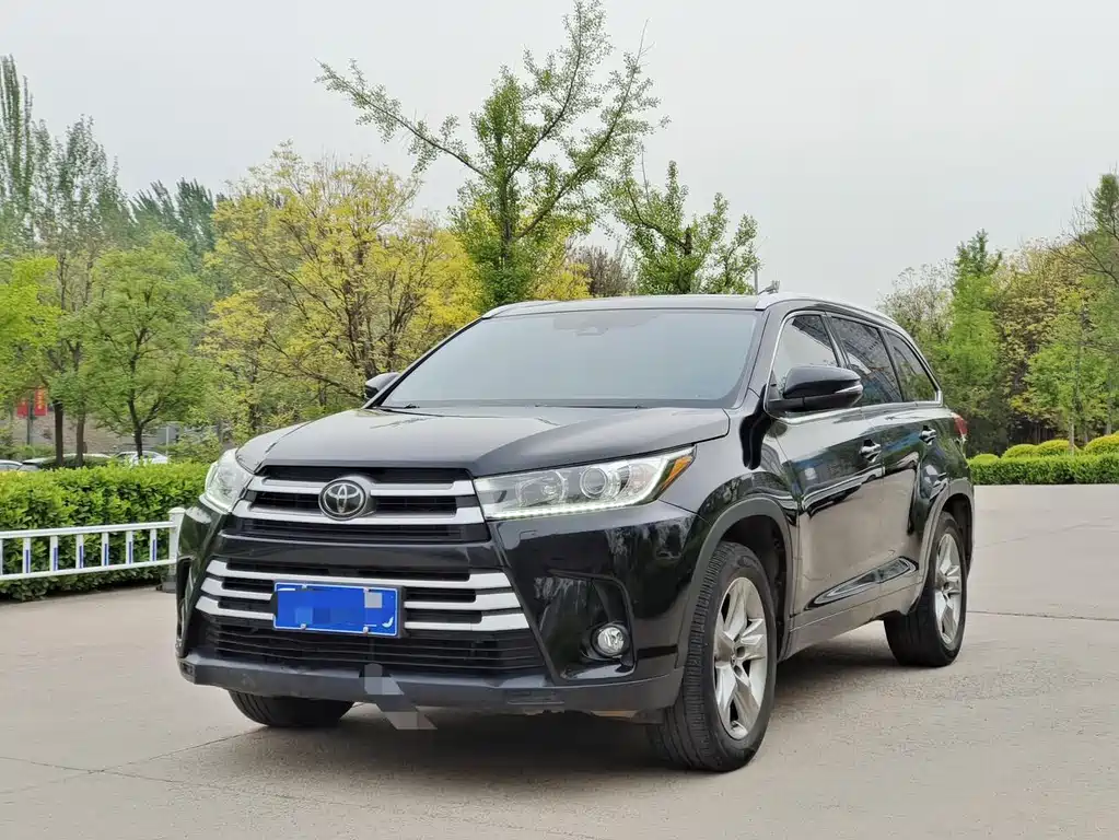 Toyota Highlander 2020 — фото 1