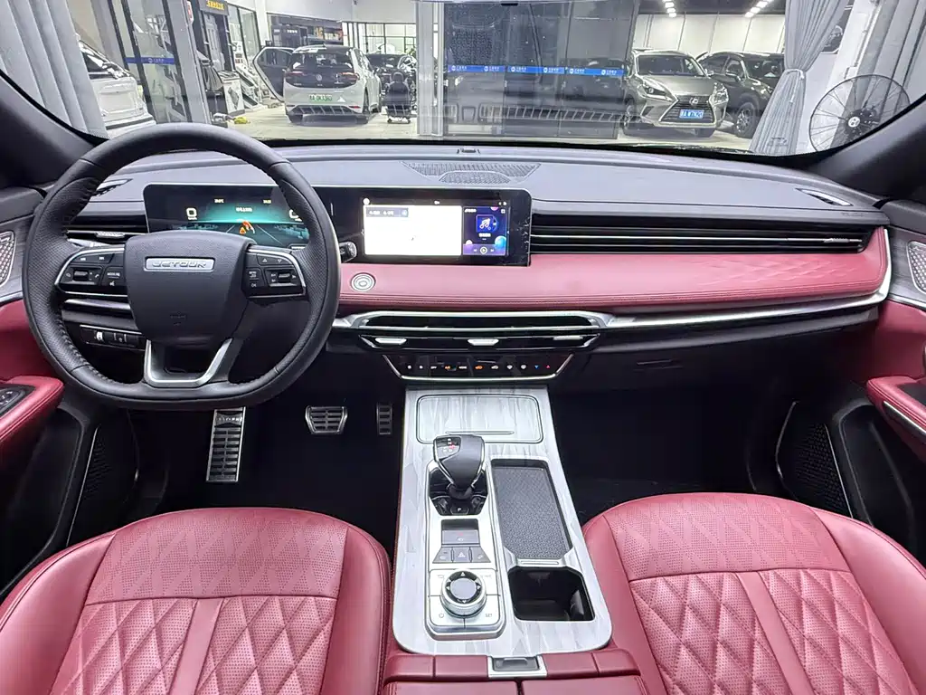 Jetour X70 PLUS 2023 — фото 20