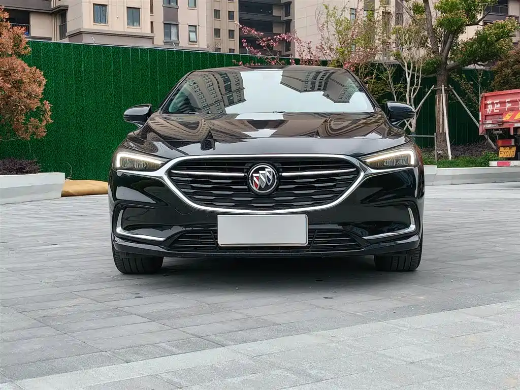 Buick LaCrosse 2023 — фото 1