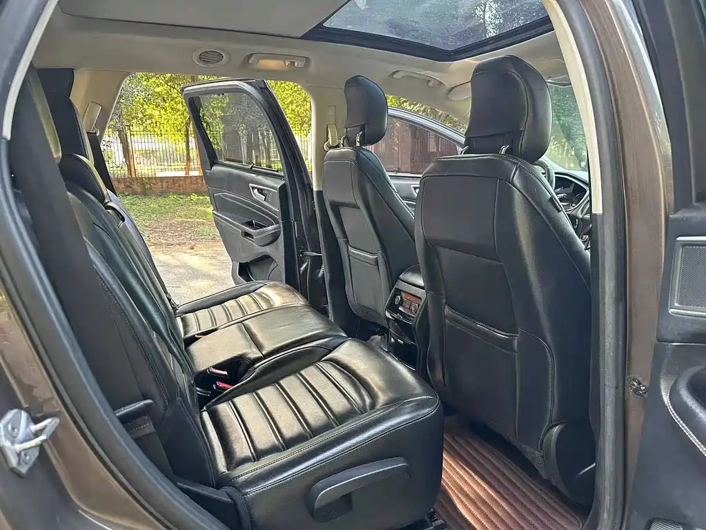 Ford Edge 2015 — фото 14