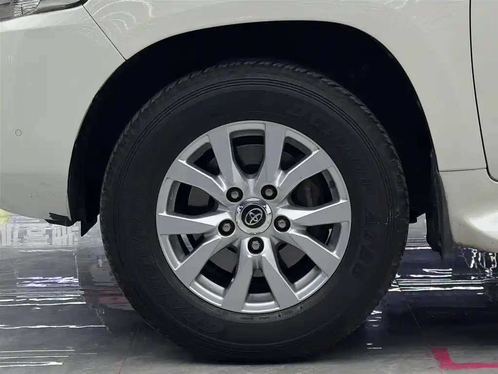 Toyota Land Cruiser 2020 — фото 4