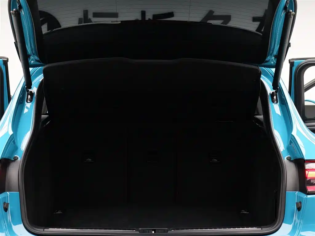 Porsche Macan 2019 — фото 10