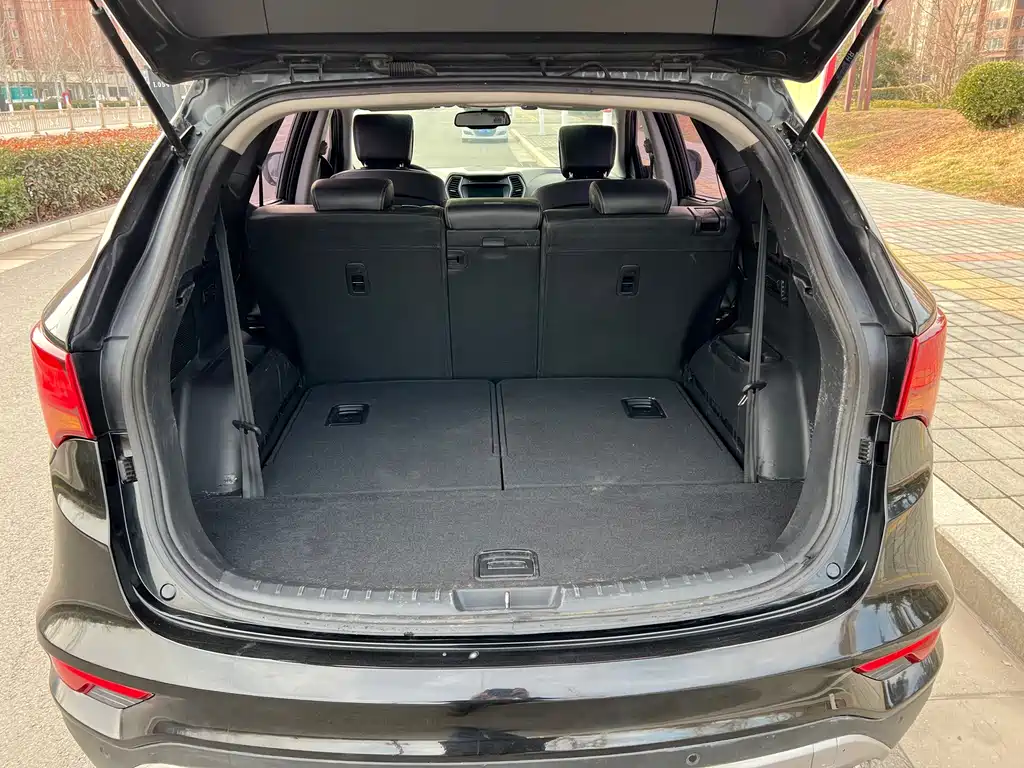 Hyundai Santa Fe 2017 — фото 17