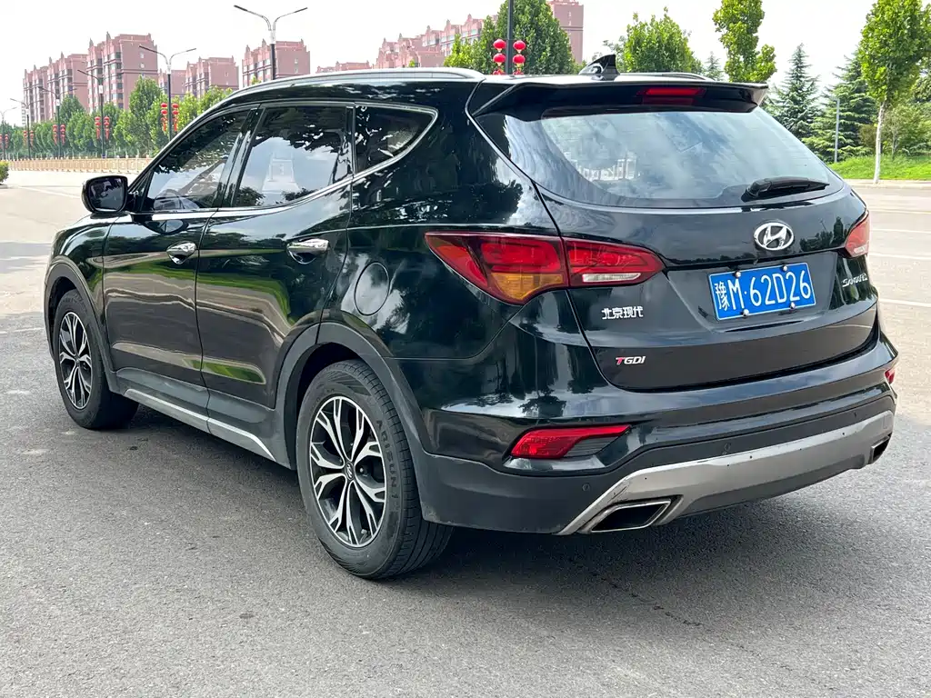 Hyundai Santa Fe 2017 — фото 8