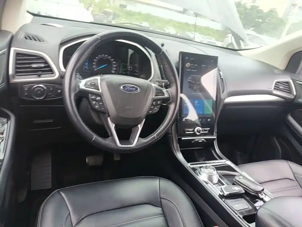 Ford Edge 2020 — фото 10