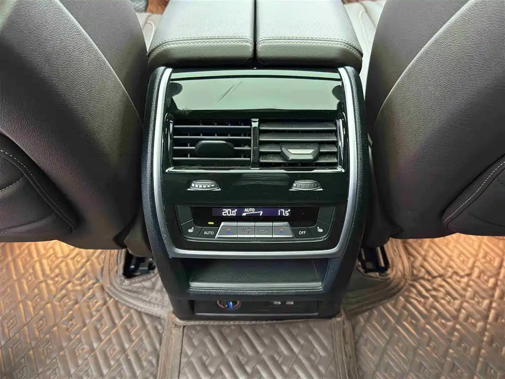 BMW X5 2023 — фото 11