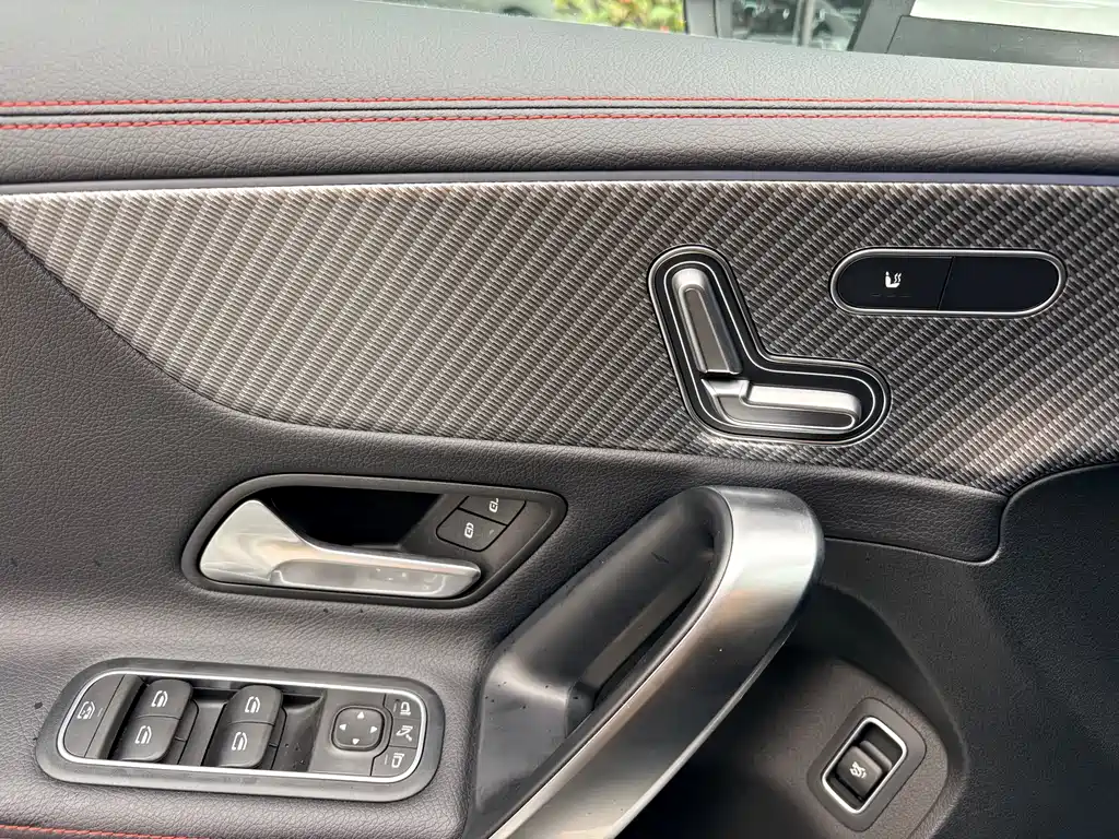 Mercedes-Benz A-Class 2025 — фото 12