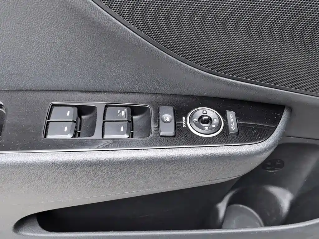 Hyundai Mistra 2015 — фото 9