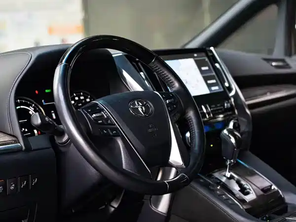 Toyota Alphard 2023