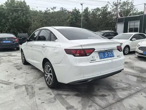 Geely Emgrand GL 2021