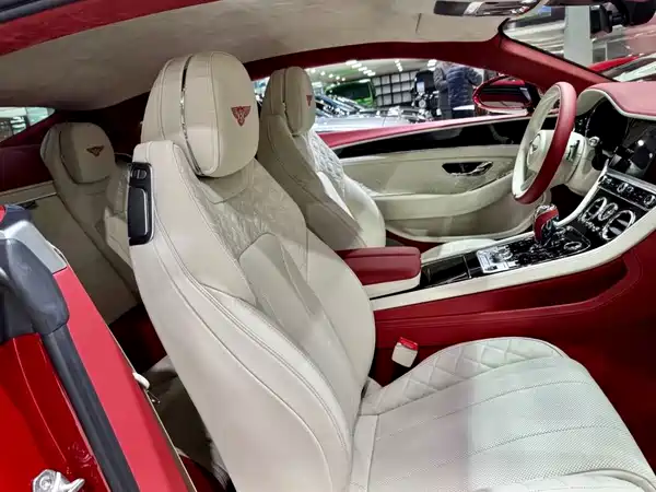 Bentley Continental 2023