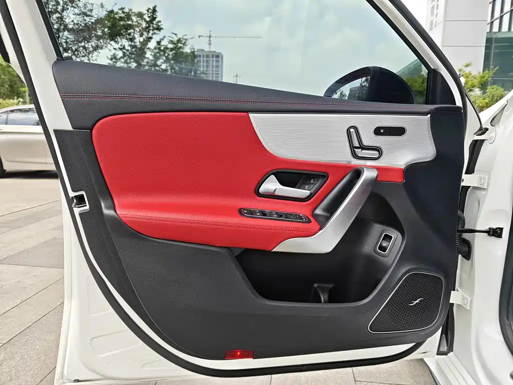 Mercedes-Benz A-Class AMG 2023 — фото 25