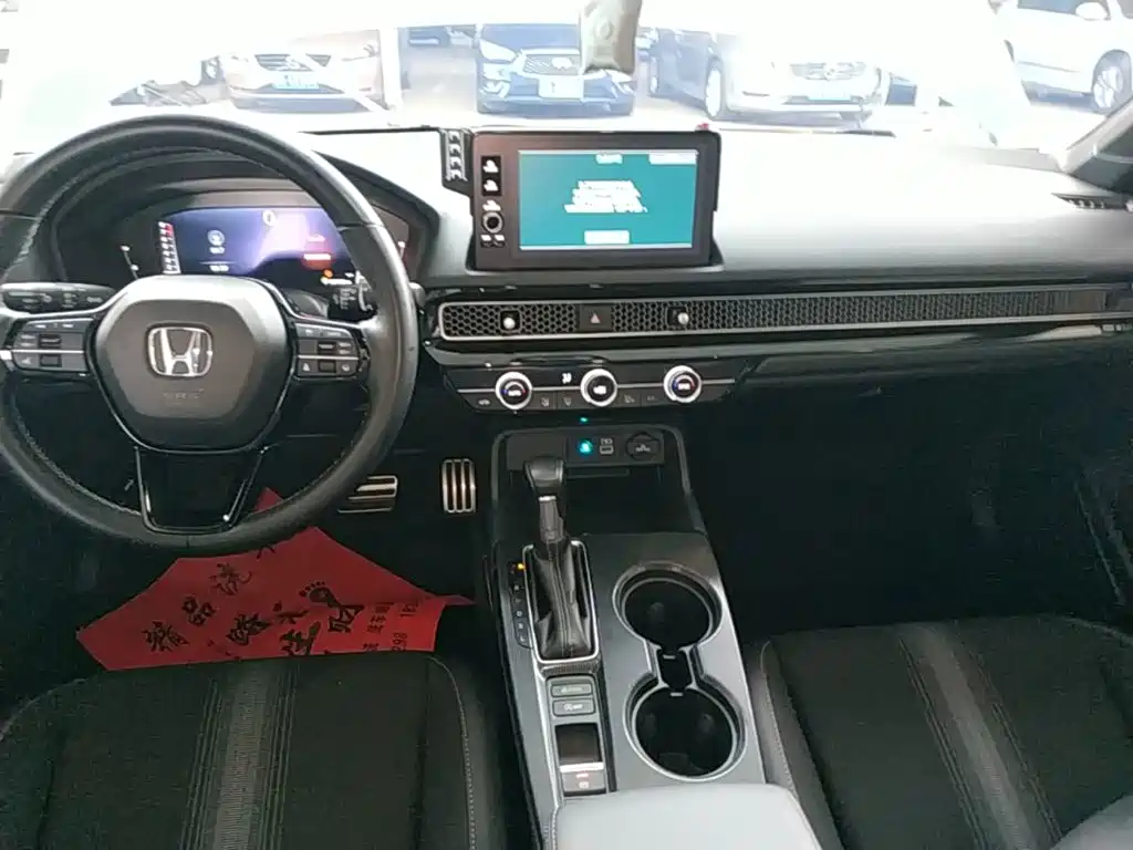 Honda Civic 2023 — фото 13