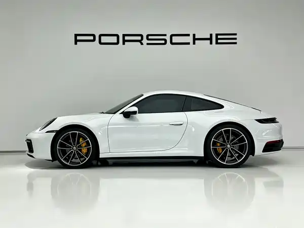 Porsche 911 2023