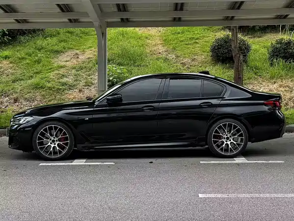 BMW 5 Series 2022