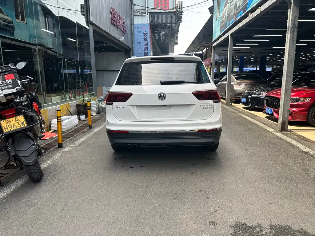 Volkswagen Tiguan L 2017 — фото 16