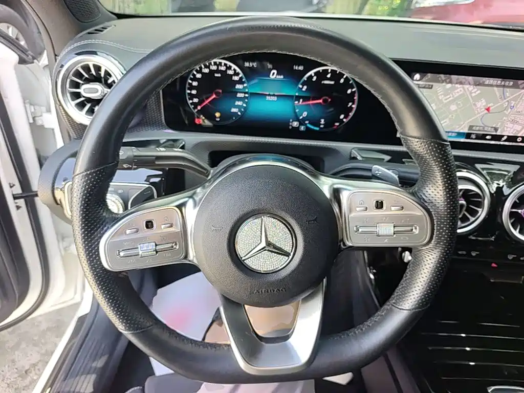 Mercedes-Benz A-Class 2021 — фото 11