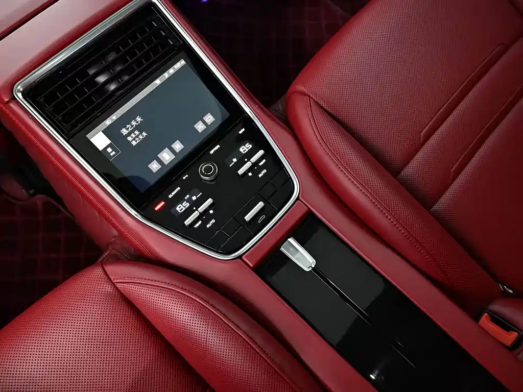 Porsche Panamera 2021 — фото 11