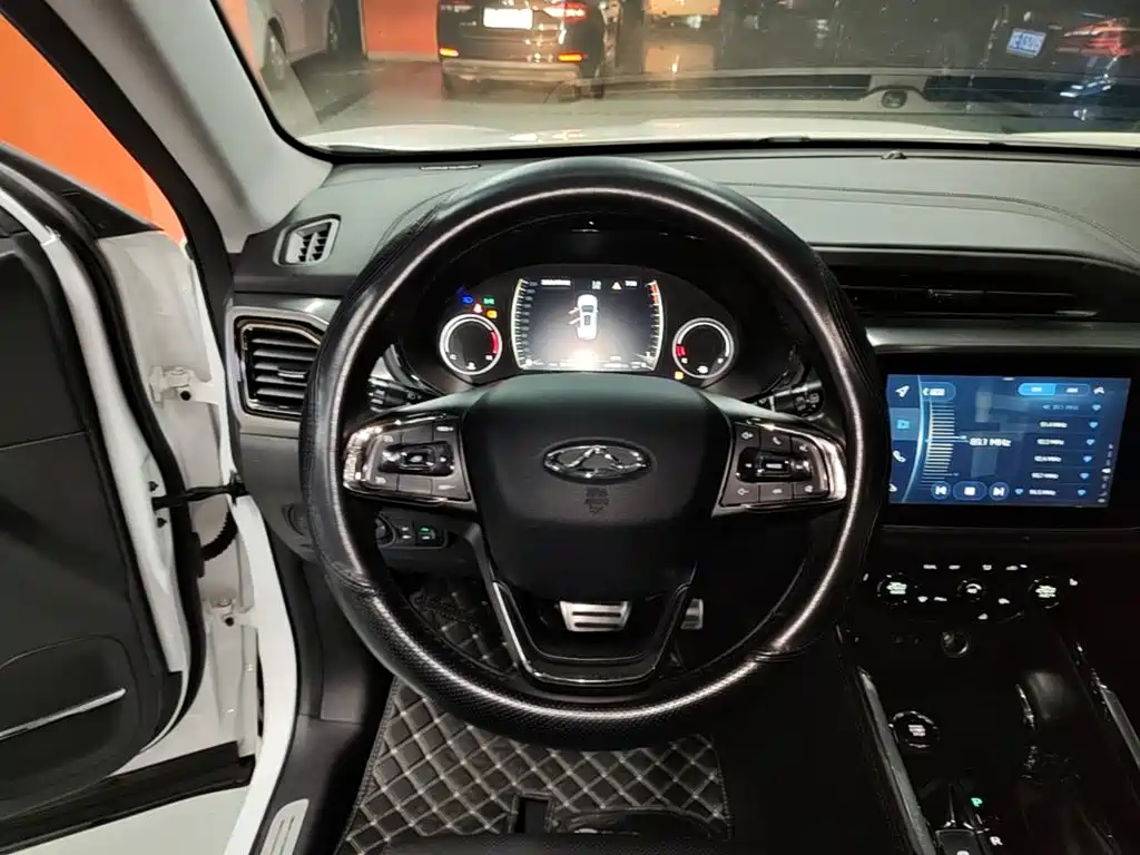 Chery Tiggo 8 2018 — фото 11