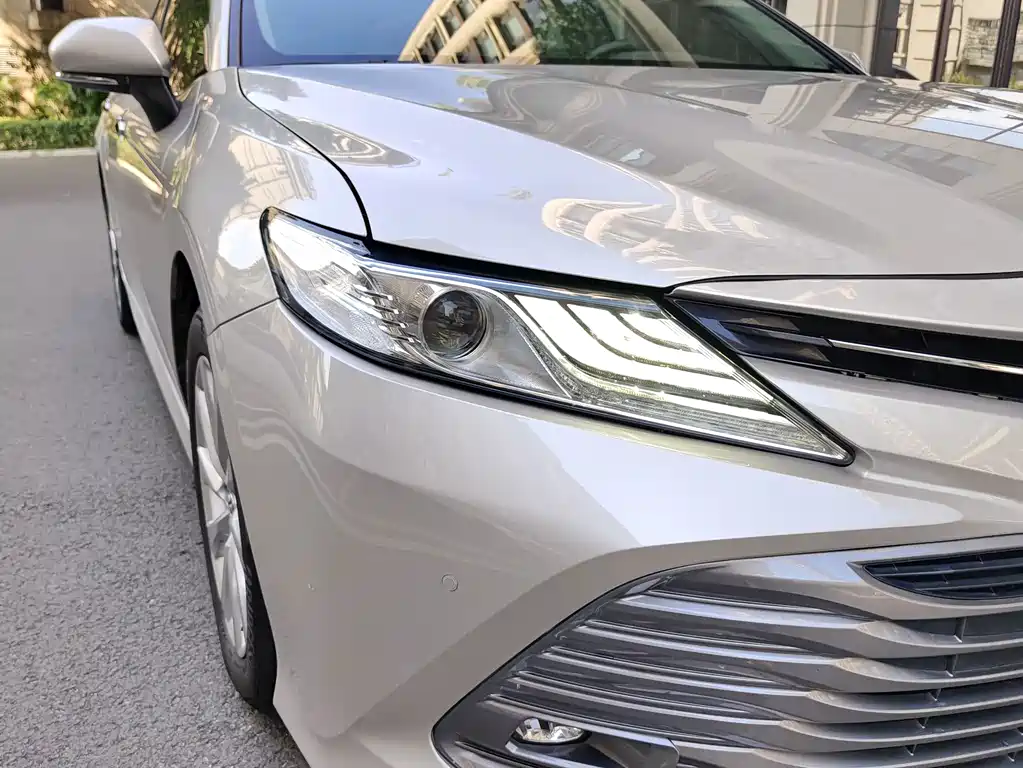 Toyota Camry 2018 — фото 13