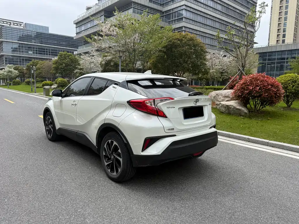 Toyota IZOA 2021 — фото 5