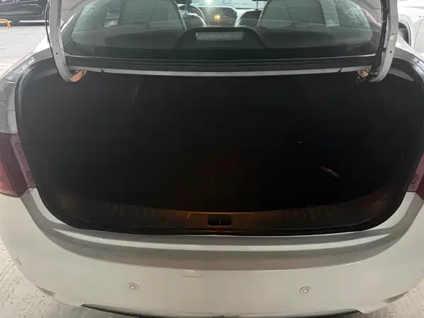 Dongfeng E70 2021