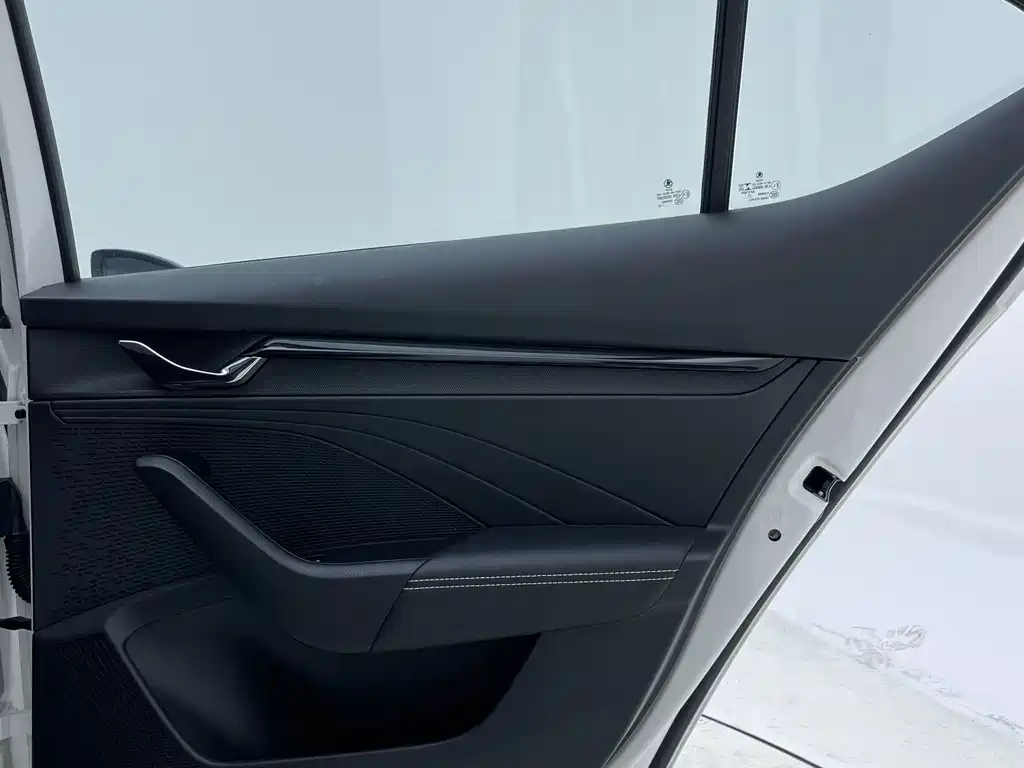 Skoda Octavia 2022 — фото 24