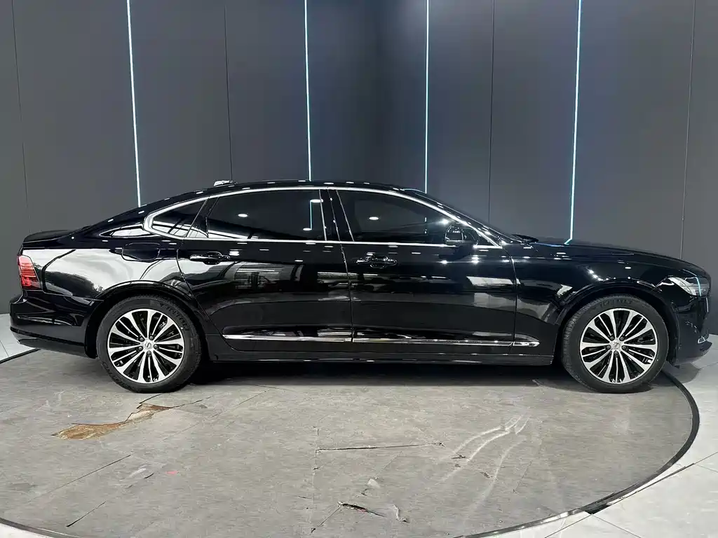 Volvo S90 2023 — фото 4