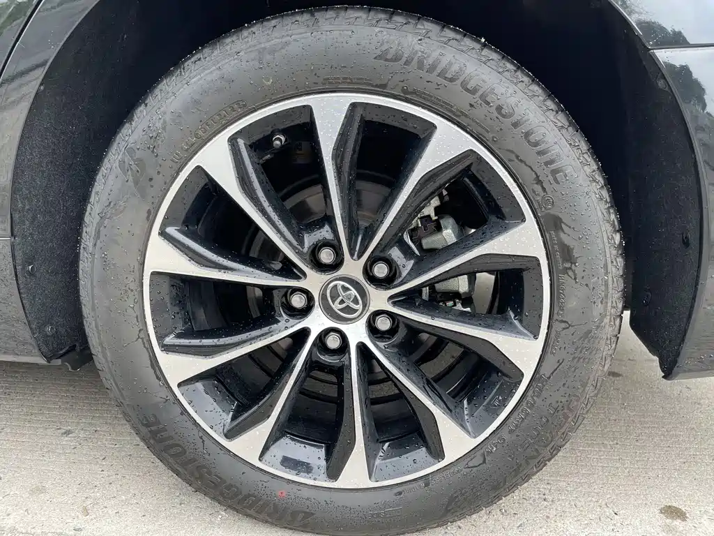 Toyota Avalon 2022 — фото 18