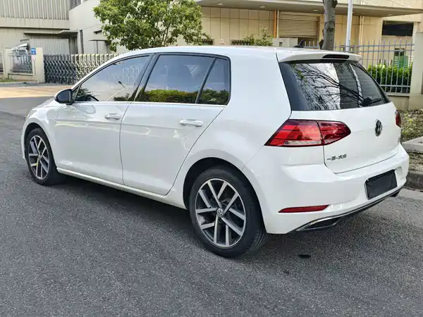 Volkswagen Golf 2020