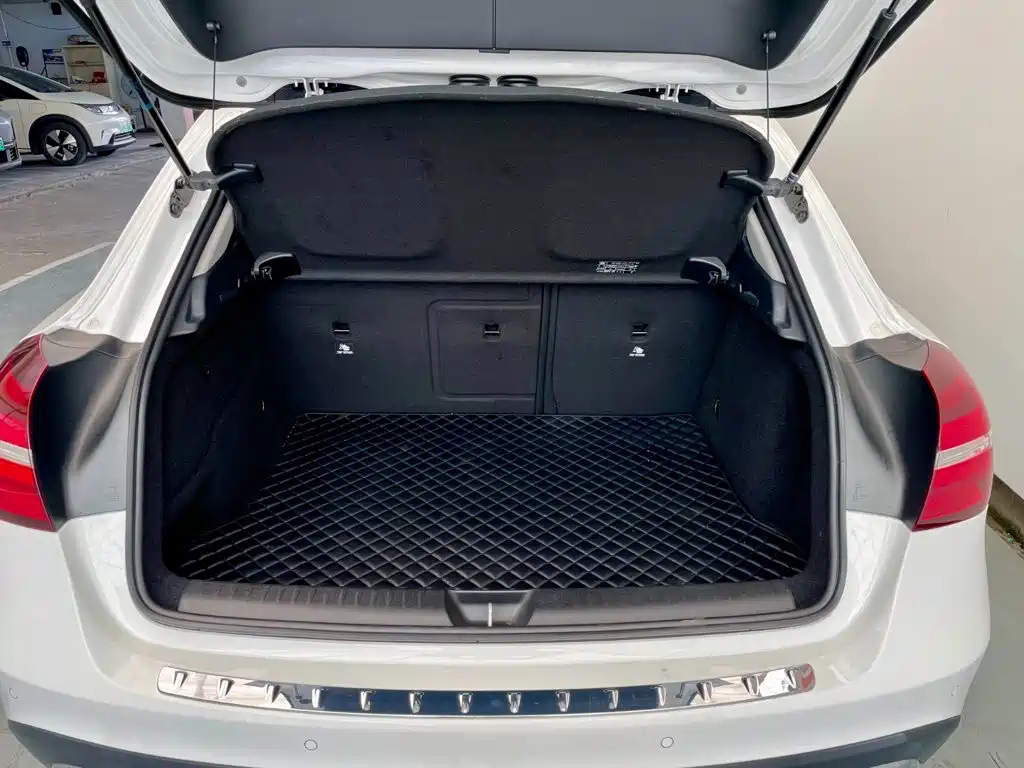 Mercedes-Benz GLA 2019 — фото 17