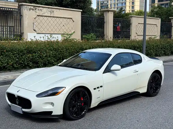 Maserati Granturismo 2011