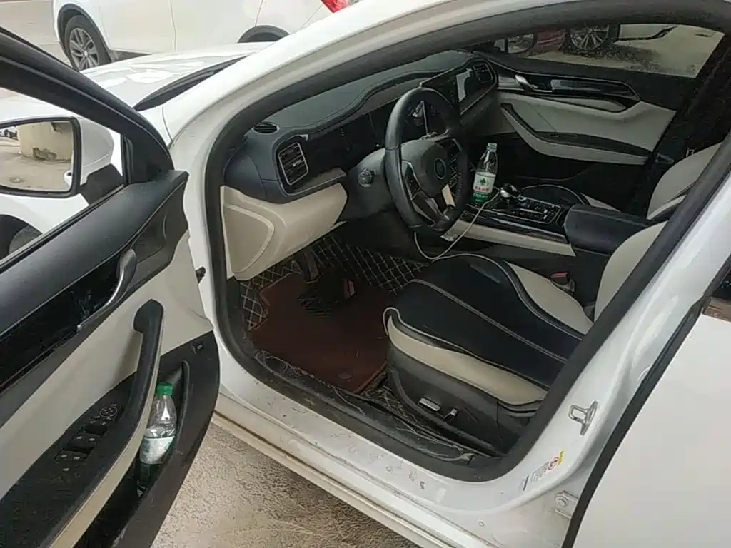 BYD Qin PLUS 2023 — фото 16