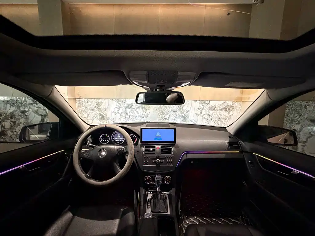 Mercedes-Benz C-Class 2011