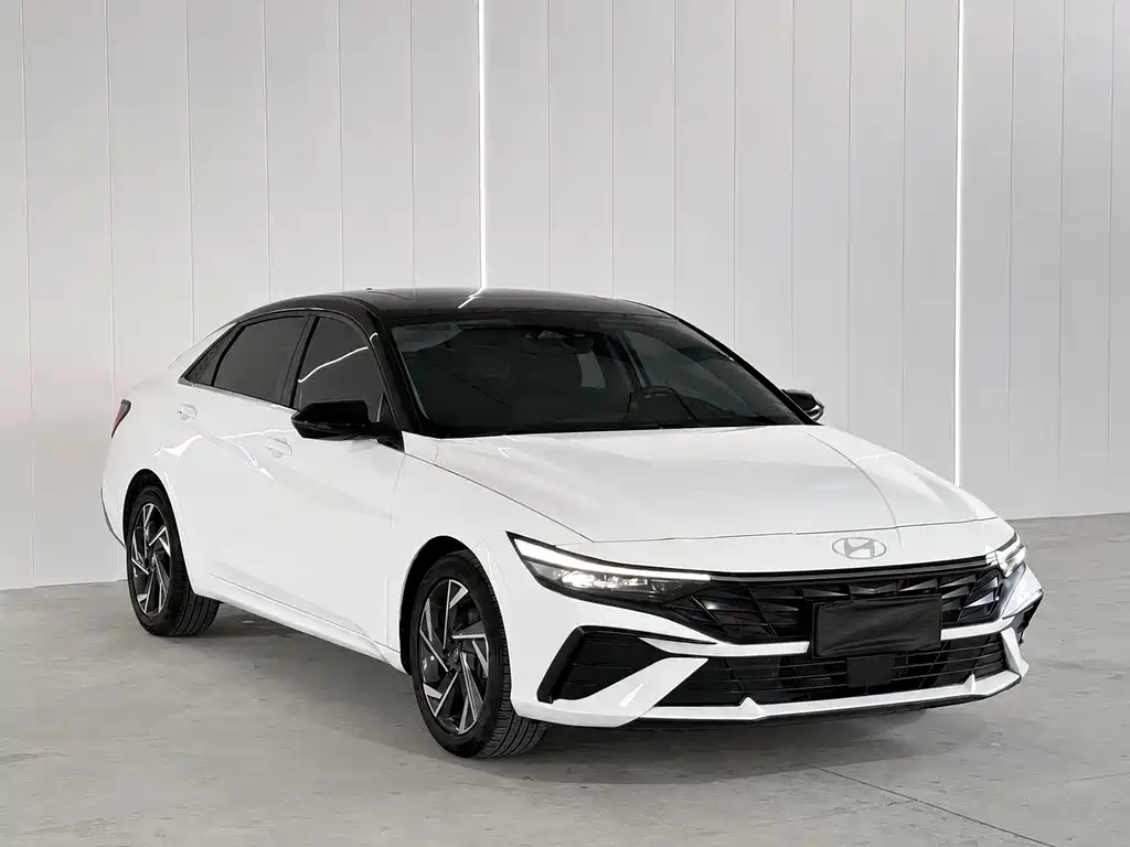 Hyundai Elantra 2023